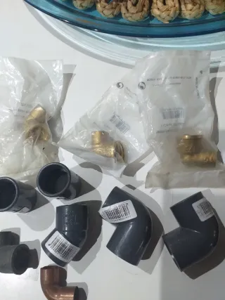 Lote Fontanería Codos y Conexiones