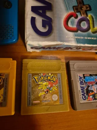 Game Boy Color + Juegos Pokémon