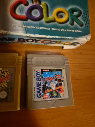 Game Boy Color + Juegos Pokémon