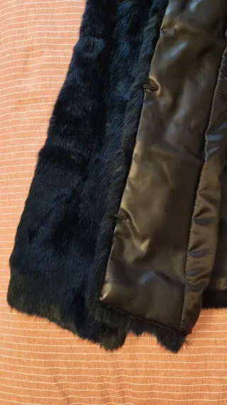 Chaquetón azul de pelo sintético Zara