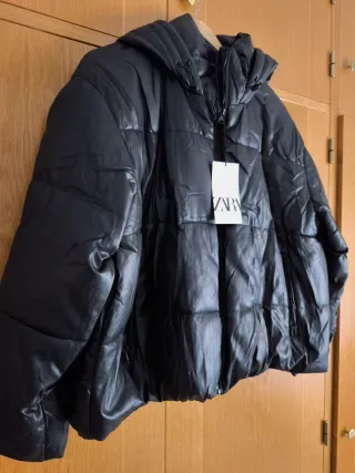 Chaqueta Zara acolchada negra