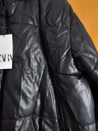 Chaqueta Zara acolchada negra