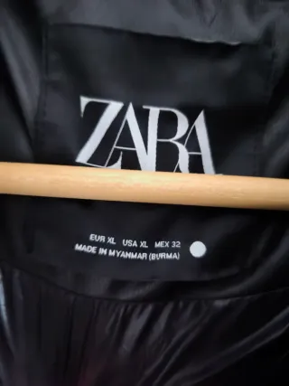 Chaqueta Zara acolchada negra