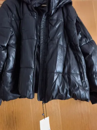 Chaqueta Zara acolchada negra