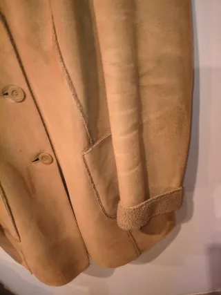 Chaquetón beige con borreguillo