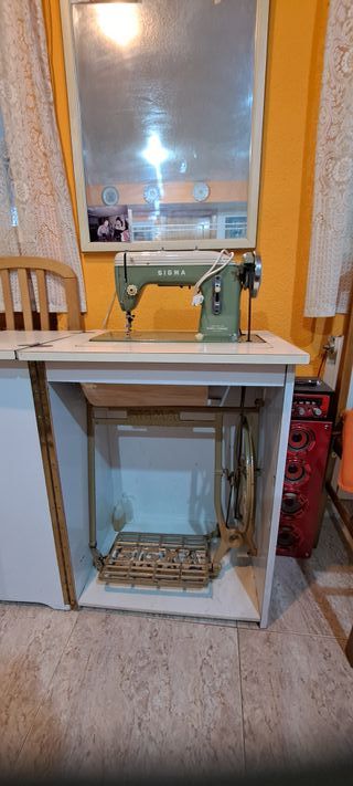 Máquina de coser antigua Sigma