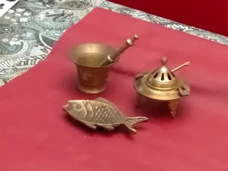 Lote Bronce Antiguo: Mortero, Brasero y Pez