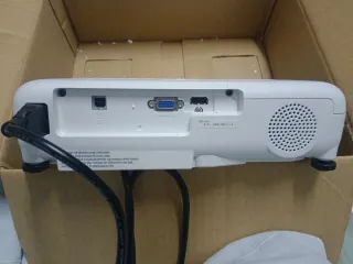 Proyector Epson EB-E01