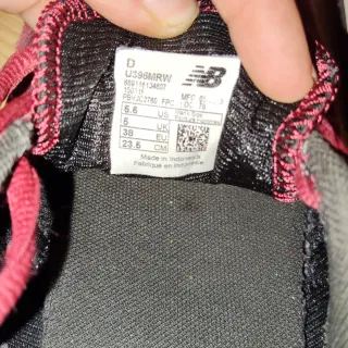 Zapatillas New Balance Rojas Talla 38