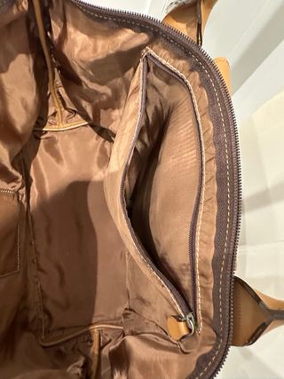 Bolso de hombro de cuero marrón claro