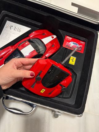 Ferrari FXX R/C 1:16 teledirigido