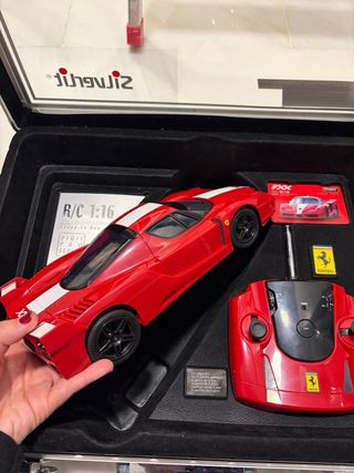 Ferrari FXX R/C 1:16 teledirigido