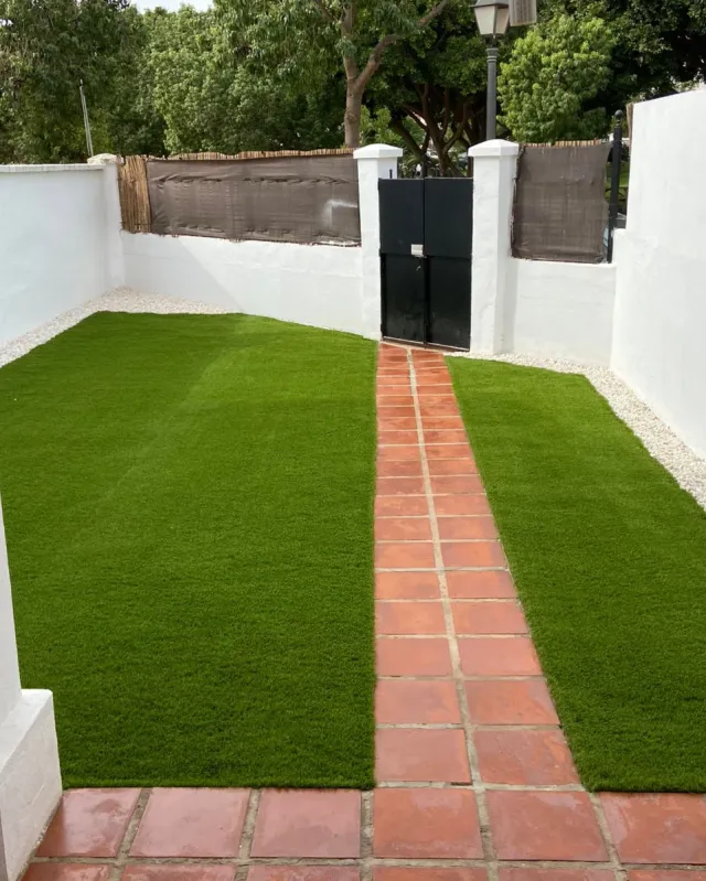 Césped Artificial RG ALMACENES ancho 2 y 4 metros