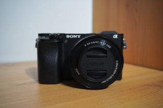 Kit de cámara Sony A6300