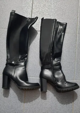 Botas altas de mujer negras