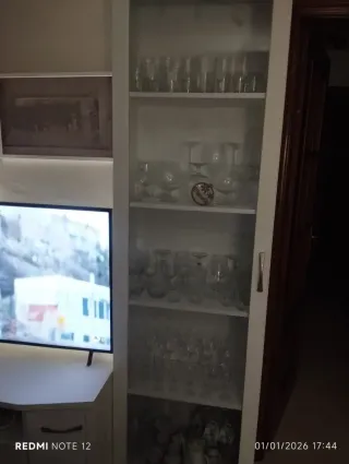 Mueble bar salón vitrina, pintado blanco, módulos