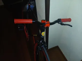 Bici Urbana Fixie Negra y Roja