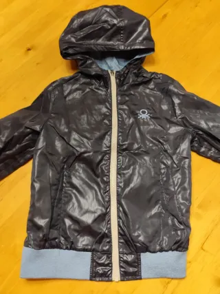 Chubasquero Benetton niño 8-10 años