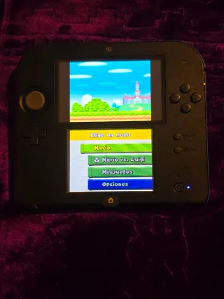 Nintendo 2DS Negra y Morada