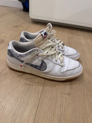 Nike Dunks Blancas y Azules