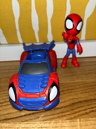 Coche y figura Spidey