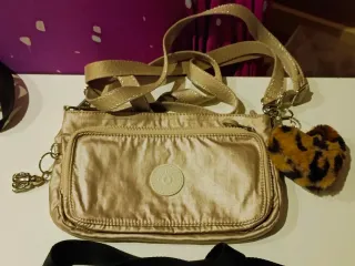 Foto 1 =10€. Foto 2 =25€. Foto 3=39€ foto 4=33€.