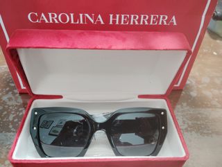Gafas de sol Carolina Herrera negras