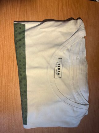 Camiseta Primark blanca y verde