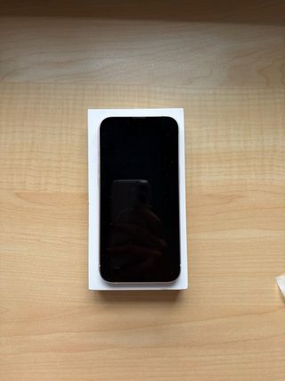 iPhone 13 Rosa 128GB + Cable + Funda MagSafe