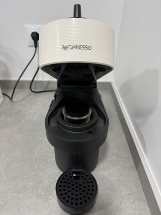 Macchina da caffè Nespresso Vertuo Pop Nero