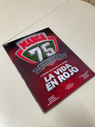 Revista 75 aniversario la vida en rojo