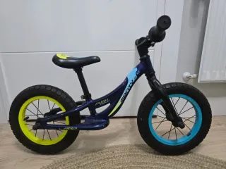 Bici sin pedales Monty 12 azul y amarilla