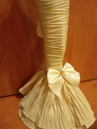 Perchero Joyero Vestido Beige y Dorado