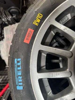 Slicks Pirelli RW1 15” agua nuevas a estrenar
