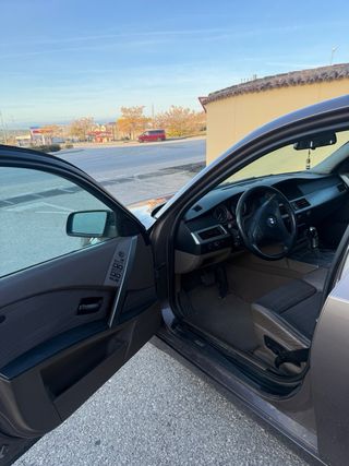 BMW e60 530d con 200.000km IMPECABLE acepto cambio