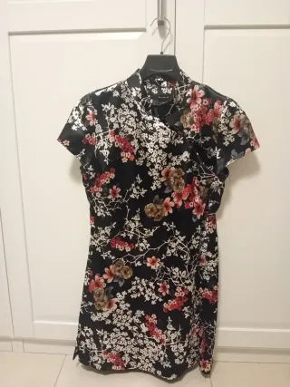 Traje Mango corte chino floral