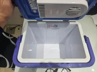 Nevera portátil eléctrica azul