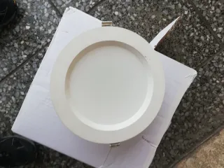 Focos LED Empotrables Blancos