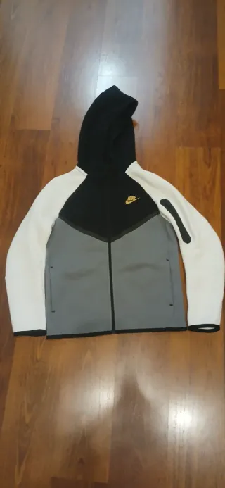 Sudadera Nike Tech Gris y Blanca talla L de niño