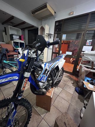 Moto Enduro Gas Gas ec 250.