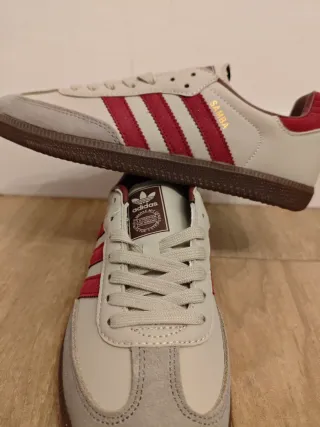 Zapatillas Adidas Beige y Rojo