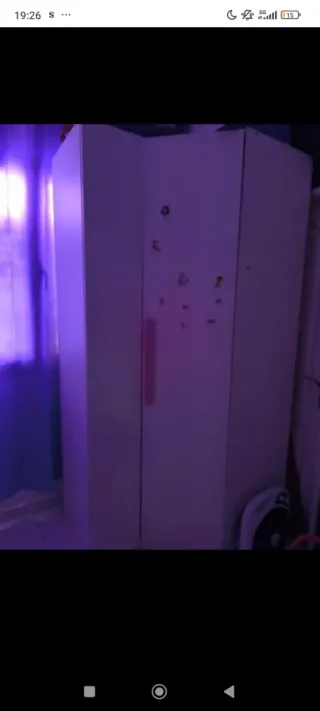 Mueble blanco de madera