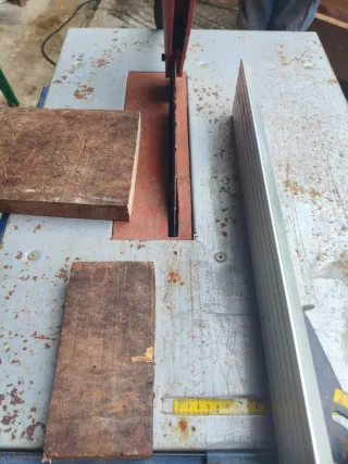 Mesa de corte circular para madera