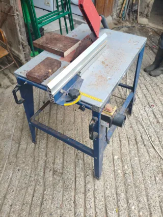 Mesa de corte circular para madera