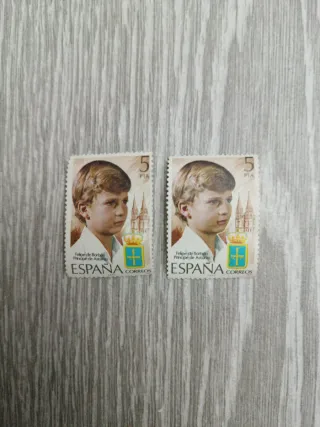2 Sellos España 1977 Príncipe Asturias 5 Ptas