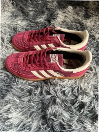 Adidas Spezial Shadow Red