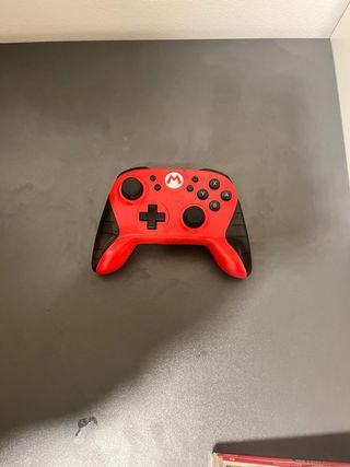 Nintendo Switch + 11 giochi + Mando Pro