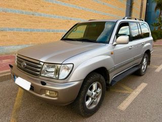 Toyota Land Cruiser 100 2004