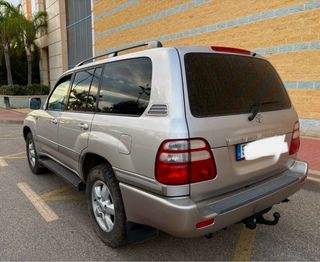 Toyota Land Cruiser 100 2004