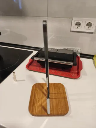 Portarrollos de cocina de bambú y metal